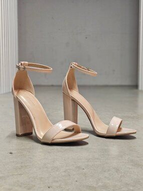 Nude Block Heel Sandals With Ankle Strap Patent Leather Finish Open Toe Design W